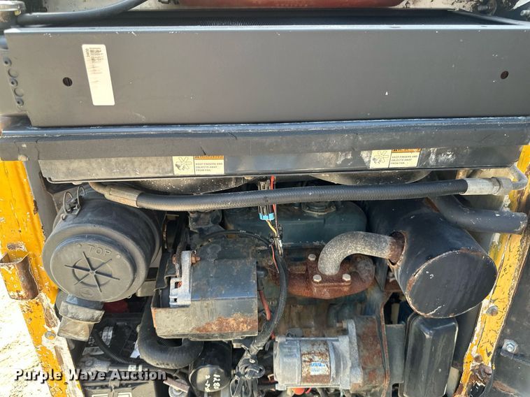 image for item EB2958 2006 Bobcat 463 skid steer loader
