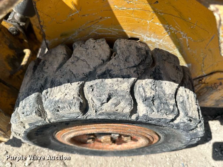 image for item EB2958 2006 Bobcat 463 skid steer loader