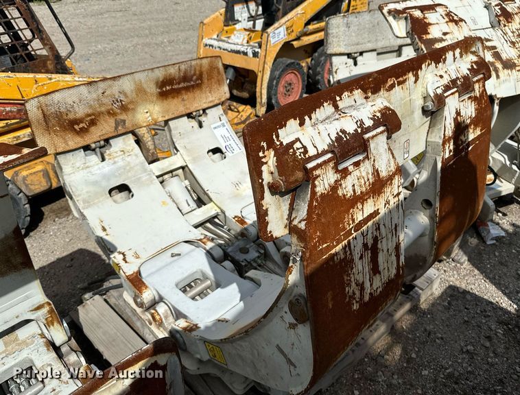 image for item EB2960 Cascade forklift clamp