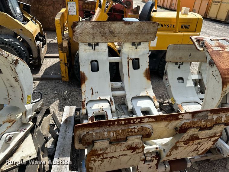 image for item EB2960 Cascade forklift clamp