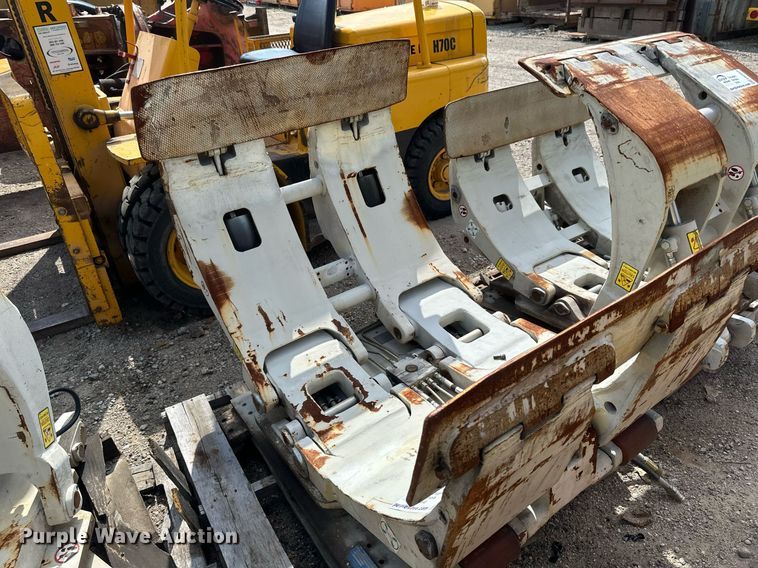 image for item EB2960 Cascade forklift clamp