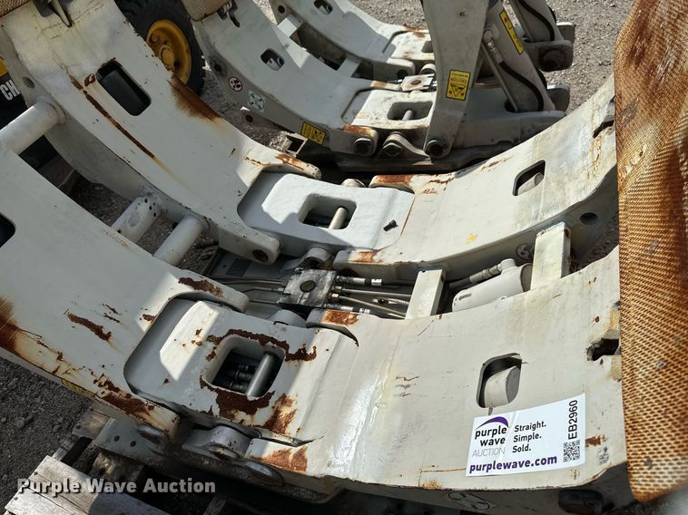 image for item EB2960 Cascade forklift clamp