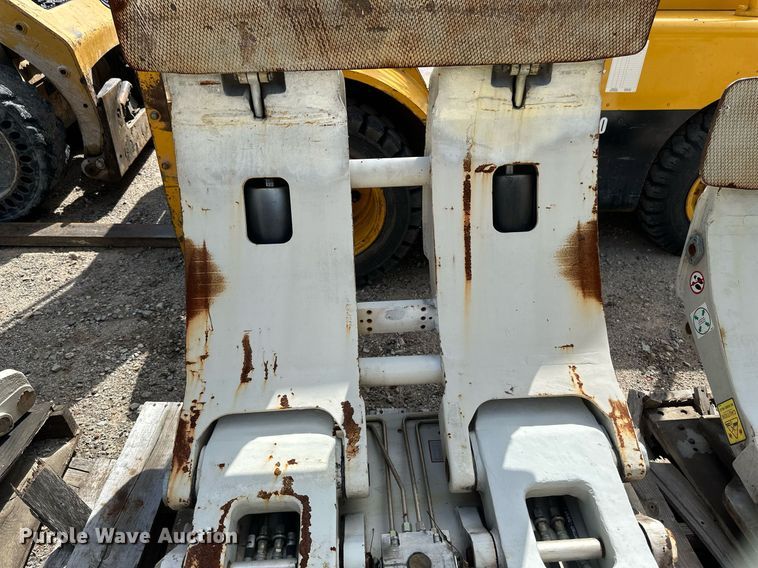 image for item EB2960 Cascade forklift clamp