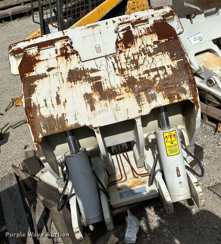 image for item EB2961 Cascade forklift clamp