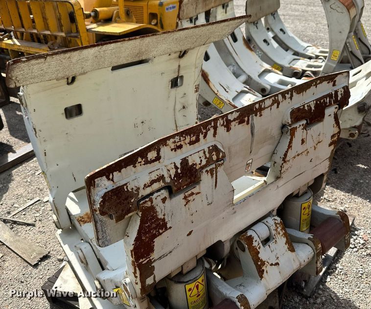 image for item EB2961 Cascade forklift clamp