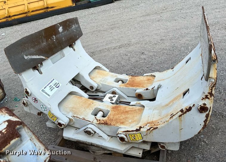 image for item EB2962 Cascade forklift clamp