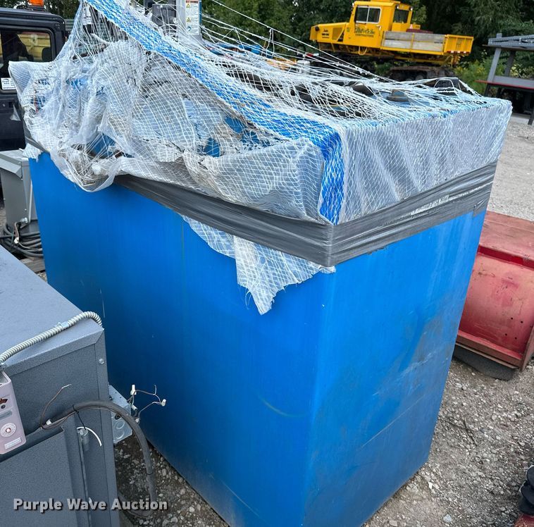 image for item EB2969 Oil tank