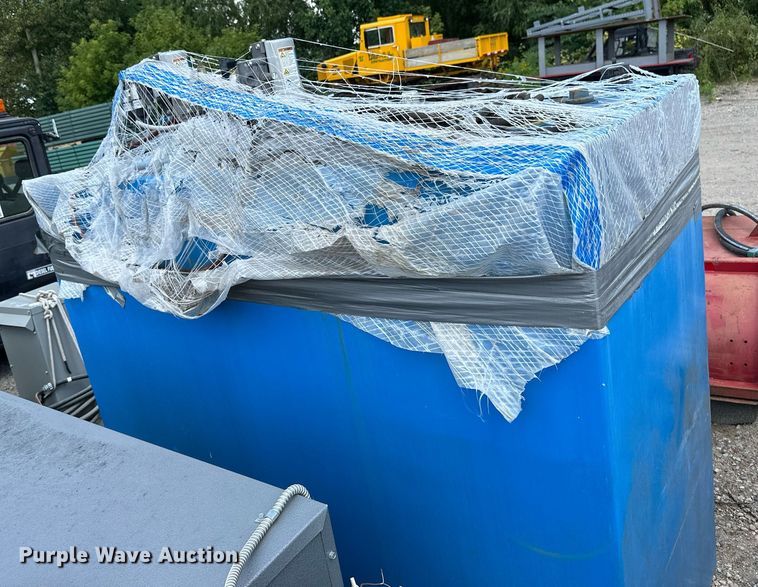 image for item EB2969 Oil tank