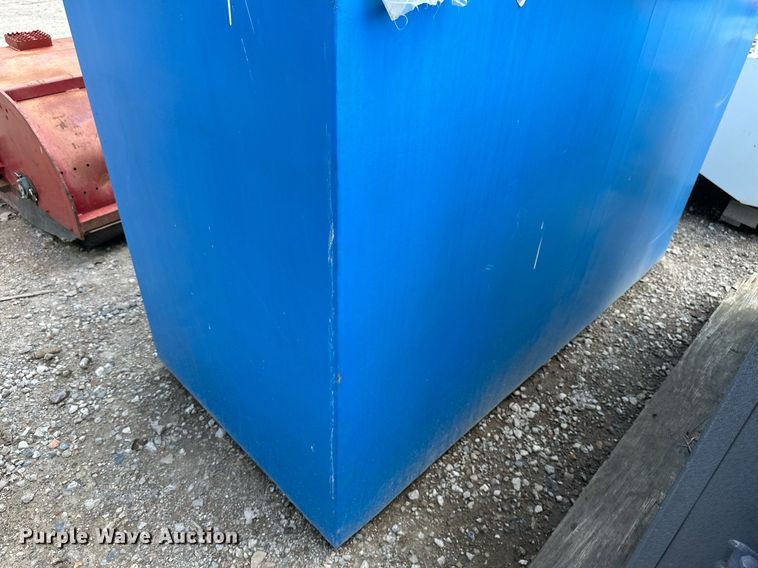 image for item EB2969 Oil tank