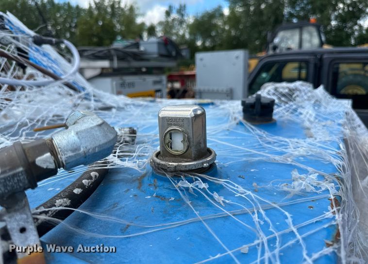 image for item EB2969 Oil tank