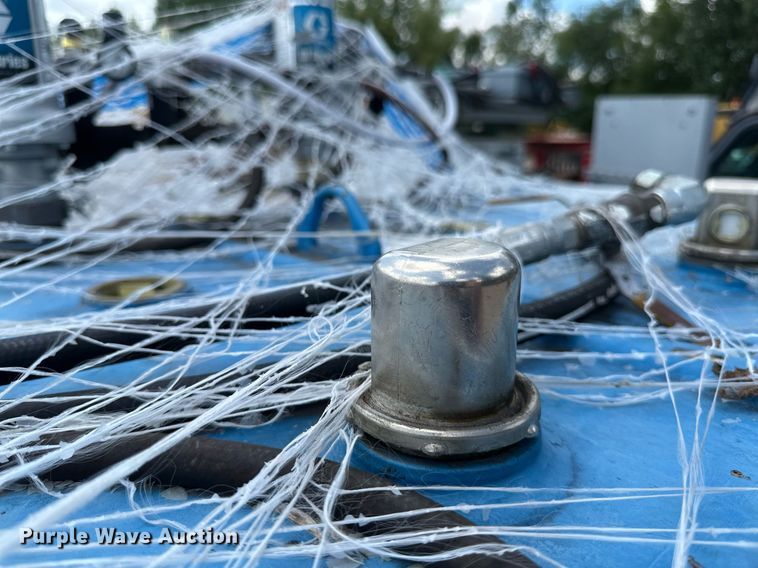 image for item EB2969 Oil tank