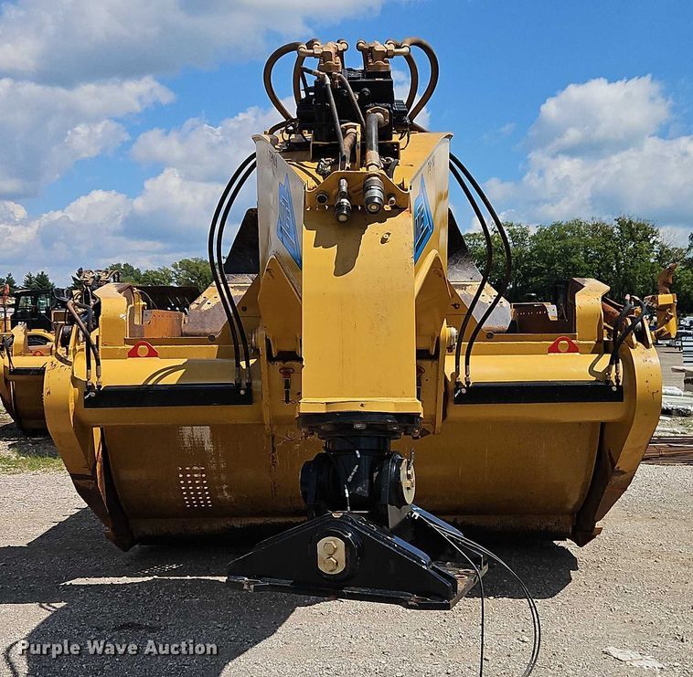 image for item EB8241 2013 MTS MT-42XL scraper