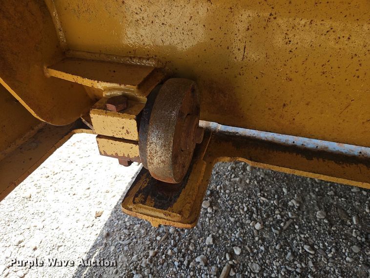 image for item EB8241 2013 MTS MT-42XL scraper