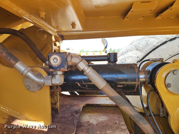 image for item EB8241 2013 MTS MT-42XL scraper