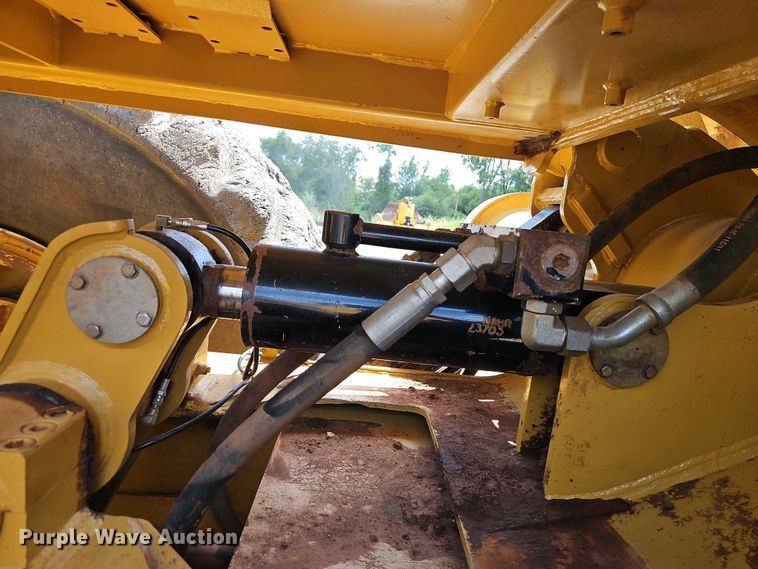 image for item EB8241 2013 MTS MT-42XL scraper