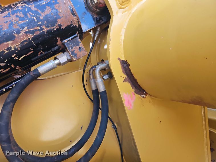 image for item EB8241 2013 MTS MT-42XL scraper