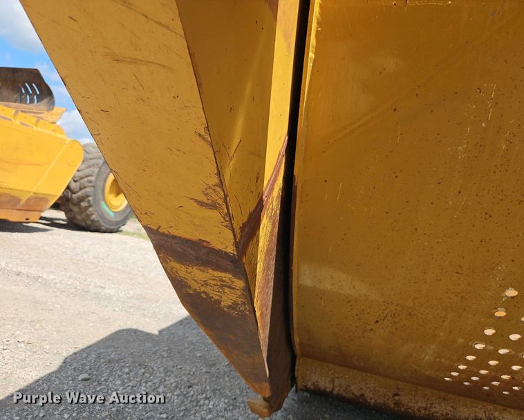 image for item EB8241 2013 MTS MT-42XL scraper