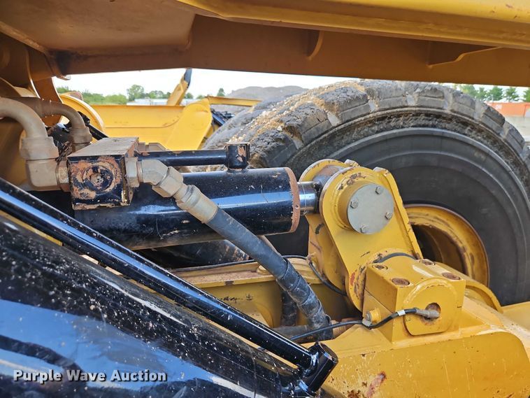 image for item EB8242 2014 MTS MT-35LGP scraper