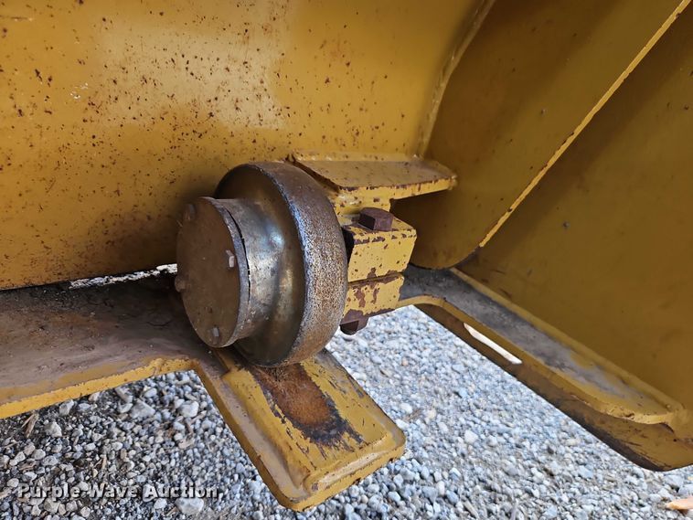 image for item EB8243 2013 MTS MT-42XL  scraper