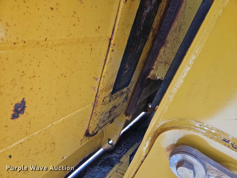 image for item EB8245 2013 MTS MT-42XL scraper