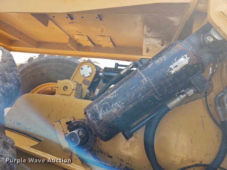 image for item EB8245 2013 MTS MT-42XL scraper