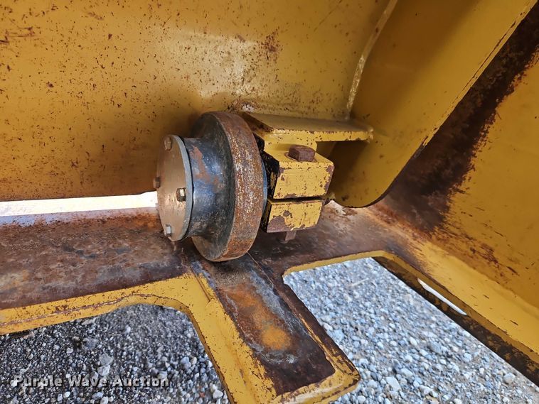 image for item EB8245 2013 MTS MT-42XL scraper