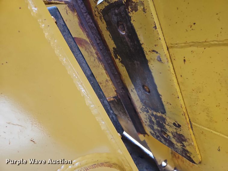 image for item EB8245 2013 MTS MT-42XL scraper