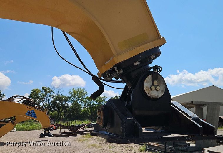 image for item EB8245 2013 MTS MT-42XL scraper