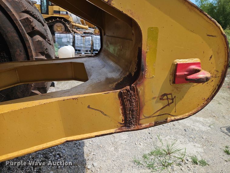 image for item EB8246 2013 MTS MT-35XL scraper