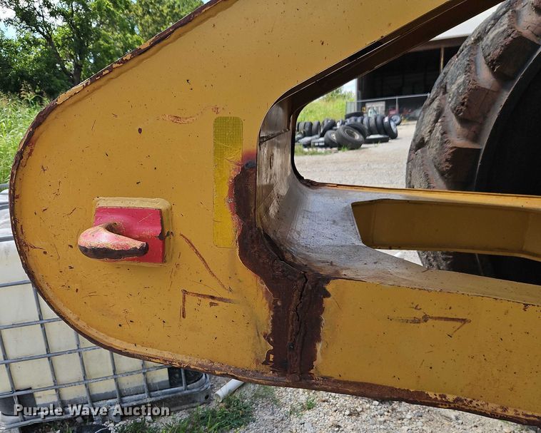 image for item EB8246 2013 MTS MT-35XL scraper