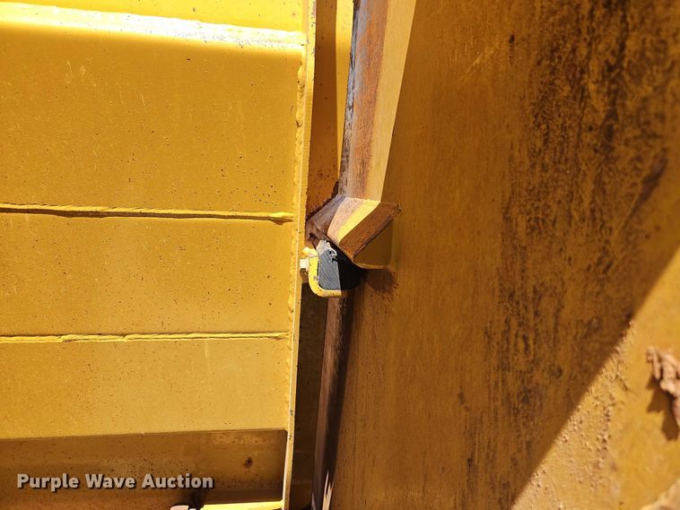 image for item EB8246 2013 MTS MT-35XL scraper