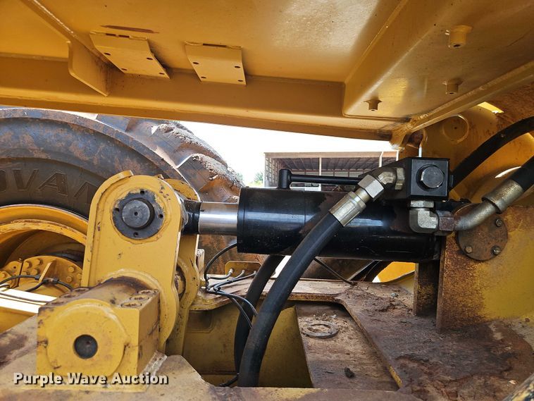 image for item EB8246 2013 MTS MT-35XL scraper