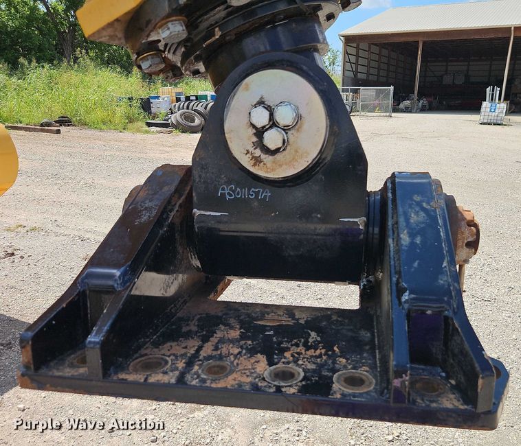 image for item EB8246 2013 MTS MT-35XL scraper