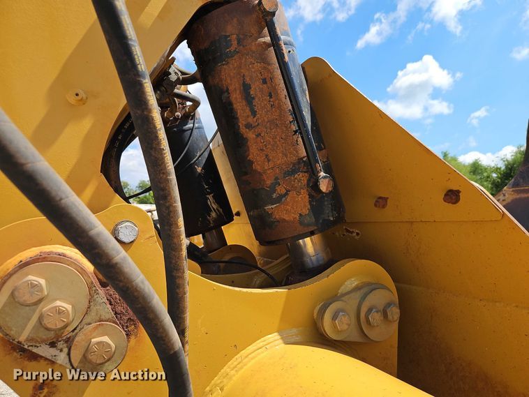 image for item EB8246 2013 MTS MT-35XL scraper