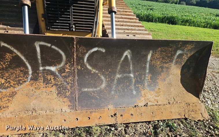image for item EB8255 1988 Caterpillar D6H LGP dozer