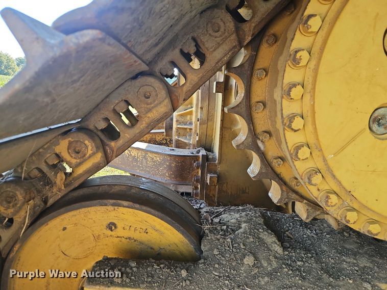 image for item EB8255 1988 Caterpillar D6H LGP dozer