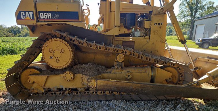 image for item EB8255 1988 Caterpillar D6H LGP dozer