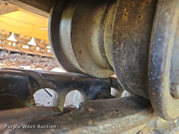 image for item EB8255 1988 Caterpillar D6H LGP dozer