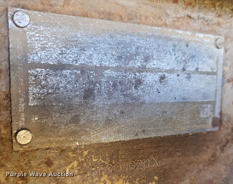 image for item EB8255 1988 Caterpillar D6H LGP dozer