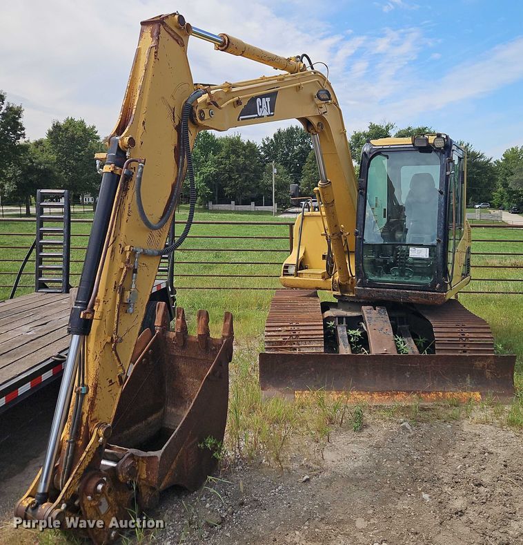 image for item EB8259 2001 Caterpillar 307C mini excavator