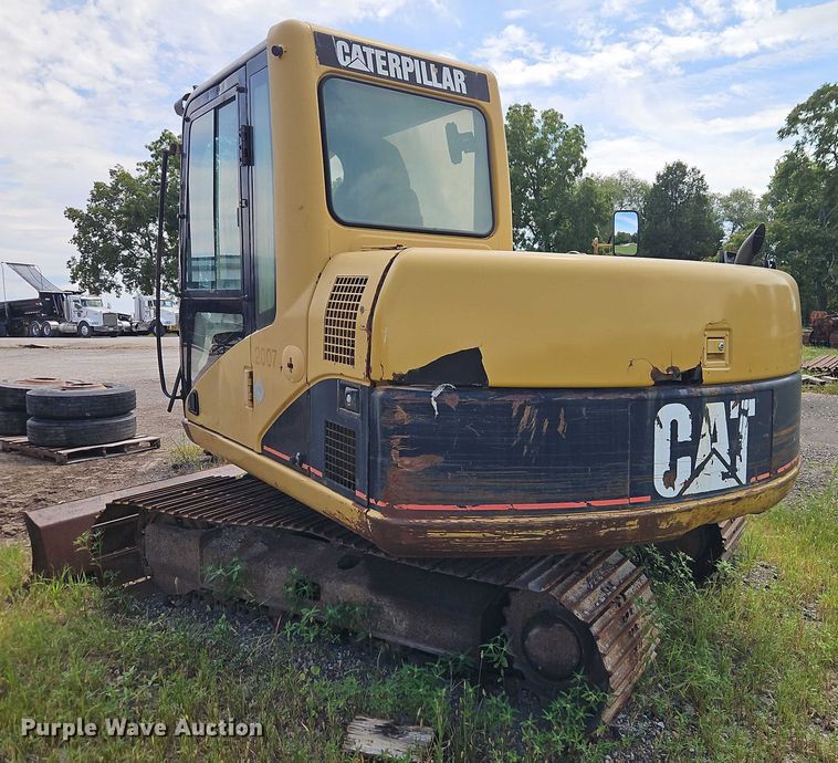 image for item EB8259 2001 Caterpillar 307C mini excavator