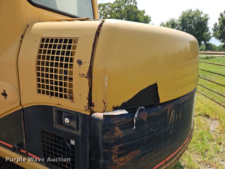 image for item EB8259 2001 Caterpillar 307C mini excavator