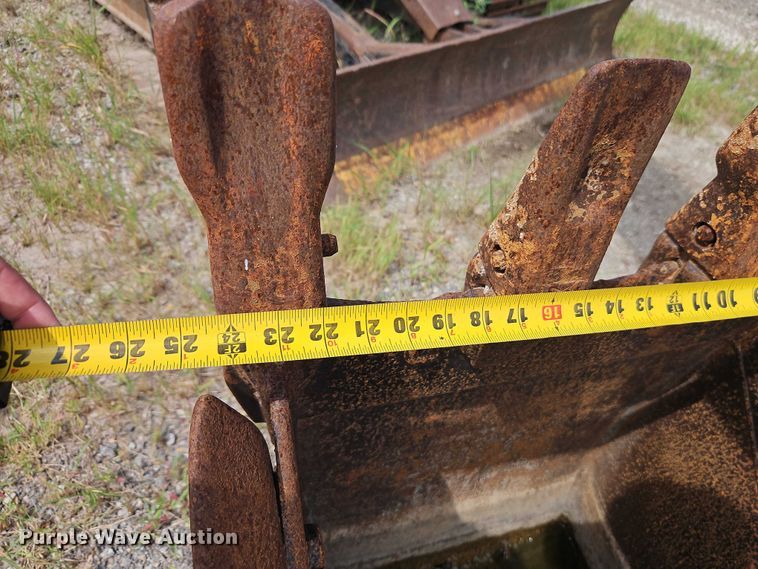 image for item EB8259 2001 Caterpillar 307C mini excavator