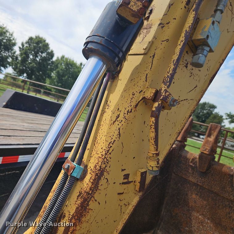 image for item EB8259 2001 Caterpillar 307C mini excavator