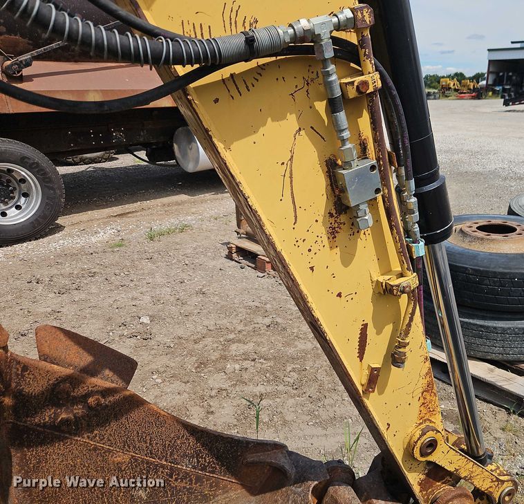 image for item EB8259 2001 Caterpillar 307C mini excavator