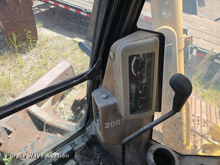 image for item EB8259 2001 Caterpillar 307C mini excavator