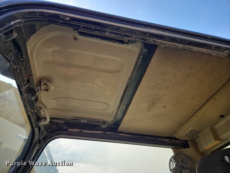 image for item EB8259 2001 Caterpillar 307C mini excavator