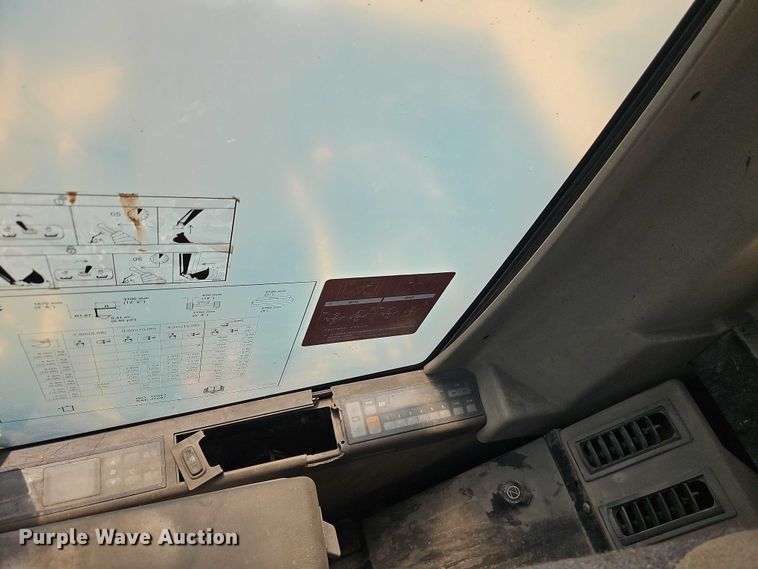 image for item EB8259 2001 Caterpillar 307C mini excavator