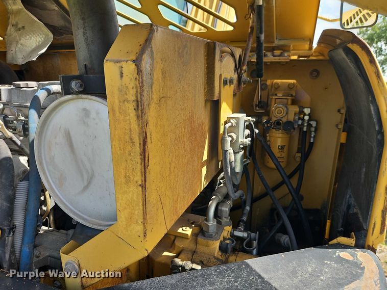image for item EB8259 2001 Caterpillar 307C mini excavator