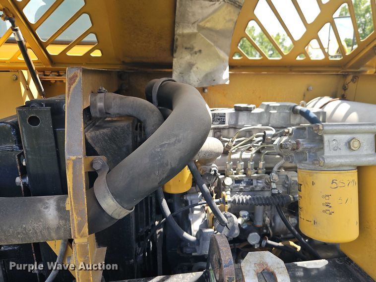 image for item EB8259 2001 Caterpillar 307C mini excavator